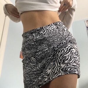 SOLD: Vintage y2k Zebra Mini Skirt